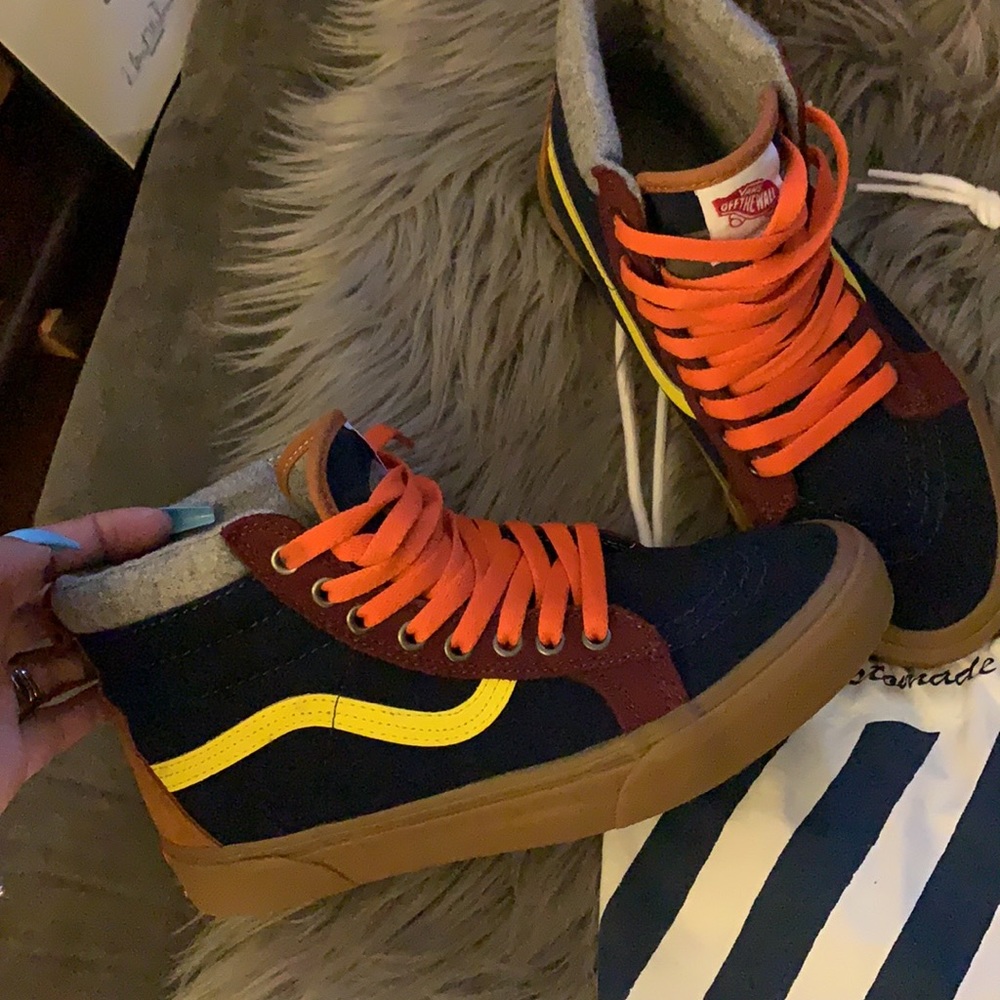 CUSTOMIZE VANS, worn once,